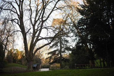 Buttes-Chaumont : le mari d’Assia M., retrouvée morte dans le parc, placé en garde à vue